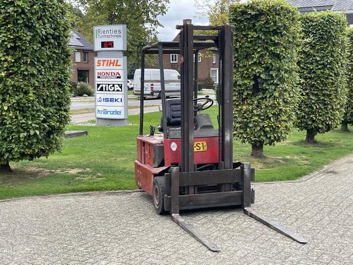 GEBRUIKTE Linde E15 (bj 1985) ELEKTRISCHE HEFTRUCK, Zakelijke goederen, Machines en Bouw | Heftrucks en Intern transport, Heftruck