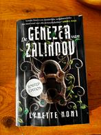 De Genezer van Zalindov - Lynette Noni, Ophalen of Verzenden, Gelezen