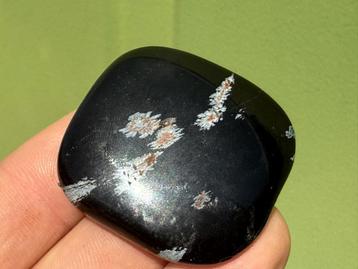Sneeuwvlok Obsidiaan handsteen palmsteen mineralen beschikbaar voor biedingen