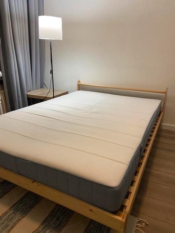 Ikea Bed 140x200 + Matras (Zo Goed Als Nieuw)