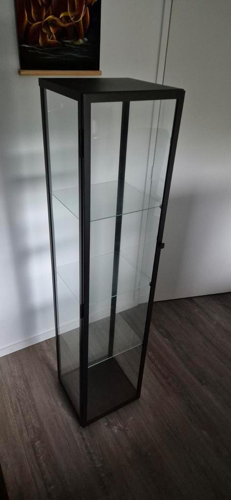 Vitrinekast Ikea BLÅLIDEN, Huis en Inrichting, Kasten | Vitrinekasten, Zo goed als nieuw, 150 tot 200 cm, Minder dan 50 cm, 25 tot 50 cm