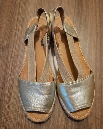 Toni Pons sandalen beschikbaar voor biedingen