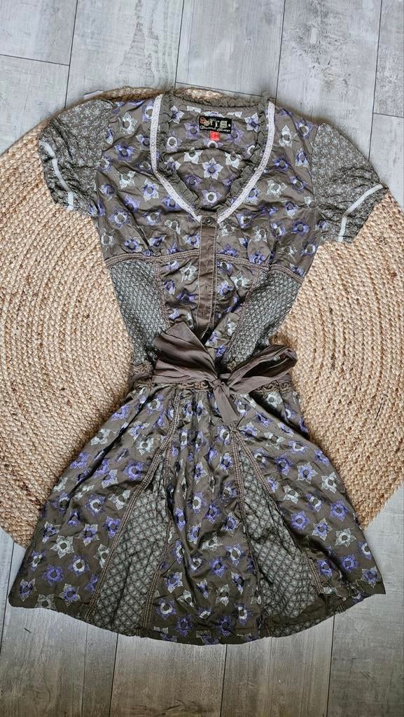 Mooie zomerjurk met bloemenprint - Maat M, Kleding | Dames, Jurken, Maat 38/40 (M), Bruin, Ophalen of Verzenden, Zo goed als nieuw