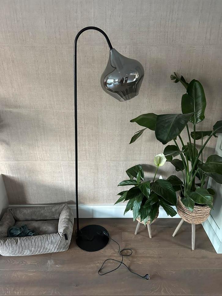 Light & living vloerlamp rookglas, Huis en Inrichting, Lampen | Vloerlampen, Zo goed als nieuw, 150 tot 200 cm, Glas, Ophalen