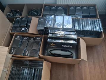 Partij NIEUWE fitnessartikelen, fitnesshandschoenen, TRX beschikbaar voor biedingen