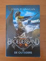 Broederband 1: De outsiders - John Flanagan, Ophalen of Verzenden, Zo goed als nieuw