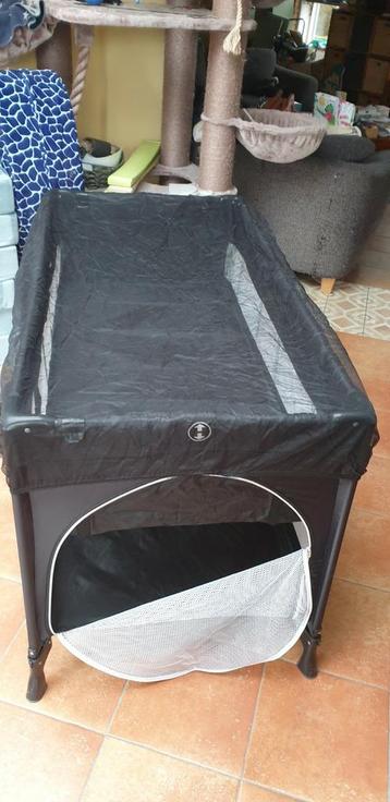 Rookvrij campingbedje 60x120 - met inzet voor baby + zijdeur beschikbaar voor biedingen