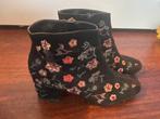 Geborduurde bloemen laarzen maat 40, Kleding | Dames, Schoenen, H&M, Schoenen met lage hakken, Zwart, Ophalen of Verzenden