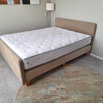 Tweepersoons boxspring 160x200 cm