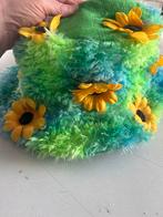 Bloemen hoed, Kleding | Dames, Carnaval, Nieuw, Ophalen of Verzenden, Onbekend