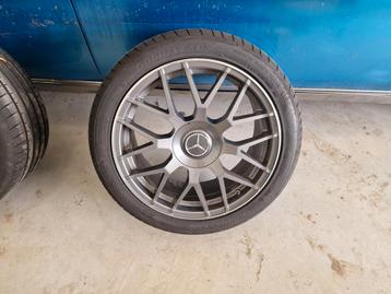 Een nog zeer mooie set mercedes c klasse wielen beschikbaar voor biedingen