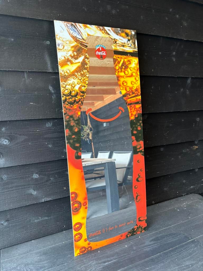 Plastic reclame spiegel Coca Cola 35 x 90 cm, Antiek en Kunst, Antiek | Spiegels, Ophalen, Rechthoekig, 50 tot 100 cm