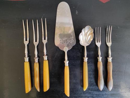 Antieke set (7 dlg) benen / hoornen vorkjes, taartschep, Antiek en Kunst, Antiek | Bestek, Ophalen of Verzenden