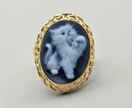 Gouden Vintage ring met edelsteen poes camee. 2025/362., 18 tot 19, Blauw, ., Ophalen of Verzenden