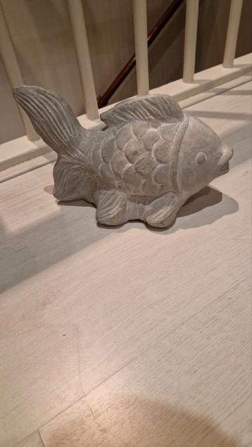 Decoratieve Vis van Beton beschikbaar voor biedingen
