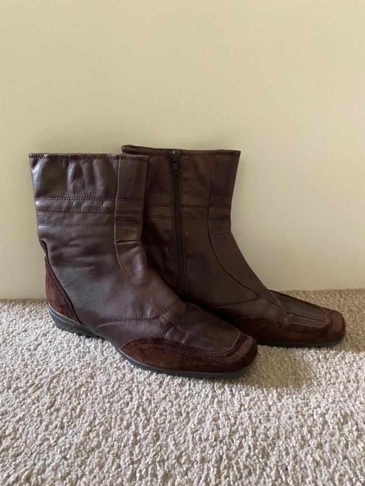 Bruine enkellaarzen maat 39, Kleding | Dames, Schoenen, Zo goed als nieuw, Lage of Enkellaarzen, Bruin, Verzenden