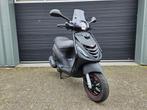 PIAGGIO ZIP 4T E5 BJ 2021 MAT ZWART RS 6100KM + OPTIES!, Ophalen of Verzenden, Zo goed als nieuw, Piaggio