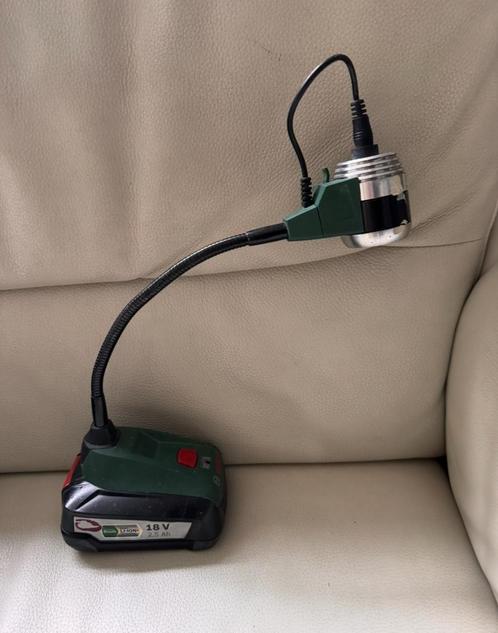 Bosch 18V acculamp led met Flexibele Arm PML18, Doe-het-zelf en Verbouw, Bouwverlichting, Gebruikt, Lamp, Minder dan 50 watt, Ophalen of Verzenden