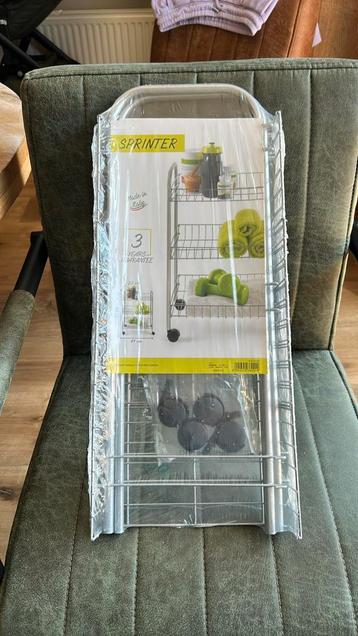 Opbergrek keuken kelder schuur beschikbaar voor biedingen