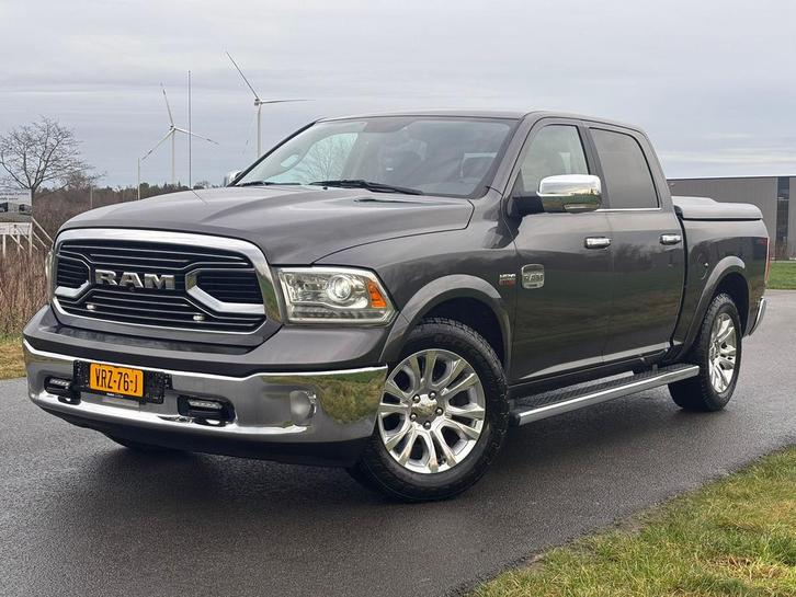Dodge Ram 1500 5.7 V8 Hemi Longhorn, Auto's, Bestelauto's, Particulier, 4x4, ABS, Achteruitrijcamera, Airbags, Airconditioning