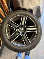 Winterbanden op originele VW velg 215/55/16, Auto-onderdelen, Banden en Velgen, Ophalen, 16 inch, Banden en Velgen, Winterbanden