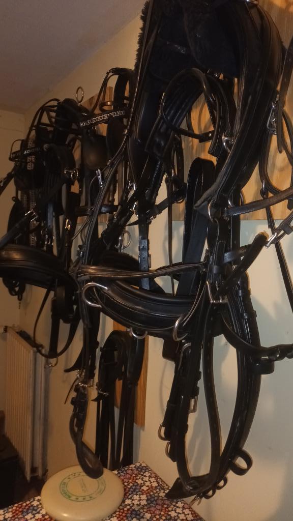 Kieffer 2 span kunsstoftuig voor Friezen., Dieren en Toebehoren, Paarden en Pony's | Hoofdstellen en Tuigage, Zo goed als nieuw