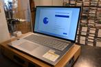 Asus Viv0book 17,3 inch I3 12e gen 512SSD 8 Ram laptop, Computers en Software, Laptoptassen, Ophalen of Verzenden, Zo goed als nieuw