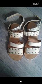 Leuke beige sandaaltjes met studs en enkelband, Kleding | Dames, Beige, Zo goed als nieuw, Stylesnob Copenhagen, Sandalen of Muiltjes