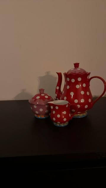 Oilily theekan met melk/suikerset beschikbaar voor biedingen