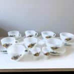 Arcopal servies , koffie/thee kop en schotels, eierdopjes, Huis en Inrichting, Keuken | Servies, Ophalen of Verzenden, Overige stijlen