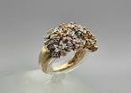 Gouden Vintage ring edelsteen saffier en diamant. 2024/226, Goud, Met edelsteen, 17 tot 18, Ophalen of Verzenden