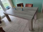Lichtgrijze tafel met houtlook, Huis en Inrichting, Tafels | Eettafels, Zo goed als nieuw, Ophalen