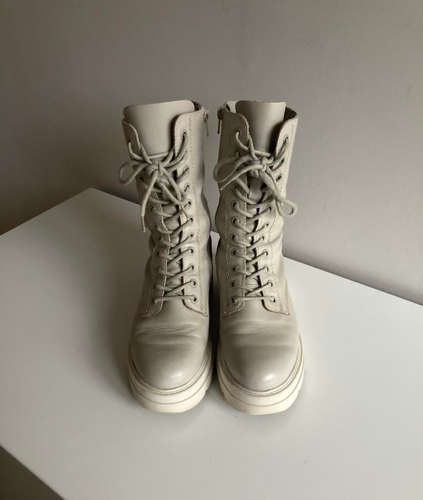 Mooie leren laarzen van Sacha - maat 37, Kleding | Dames, Schoenen, Hoge laarzen, Beige, Ophalen of Verzenden, Zo goed als nieuw