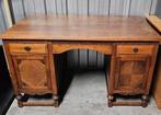 Antiek bureau met deurtje, Ophalen