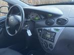 Ford Focus Wagon 1.6-16V Trend Airco - Trekhaak - Nieuw apk, 1596 cc, 101 pk, Gebruikt, 4 cilinders