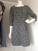 Jurkje vegas, Ophalen of Verzenden, Zo goed als nieuw, Boven de knie