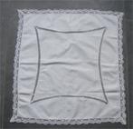 Antiek kleedje met kantranden, Ophalen of Verzenden