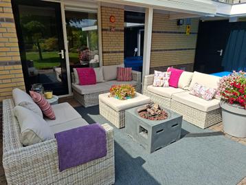 Buiten vloerkleed grijs beschikbaar voor biedingen