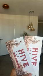 Hive festival, Twee personen