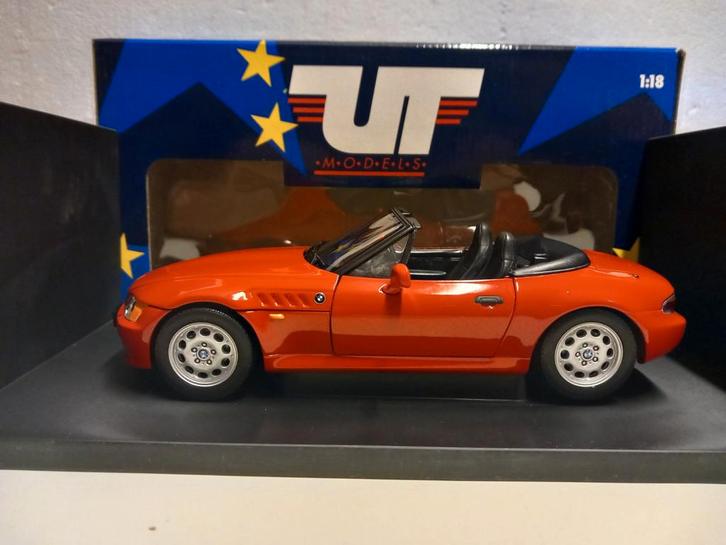 BMW Z3 convertible red UT Models metal 1:18 KRD, Hobby en Vrije tijd, Modelauto's | 1:18, Zo goed als nieuw, Auto, UT Models, Ophalen of Verzenden