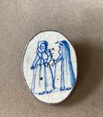 Broche gemaakt van een antieke tegel, uit Delft, Ophalen of Verzenden, Zo goed als nieuw