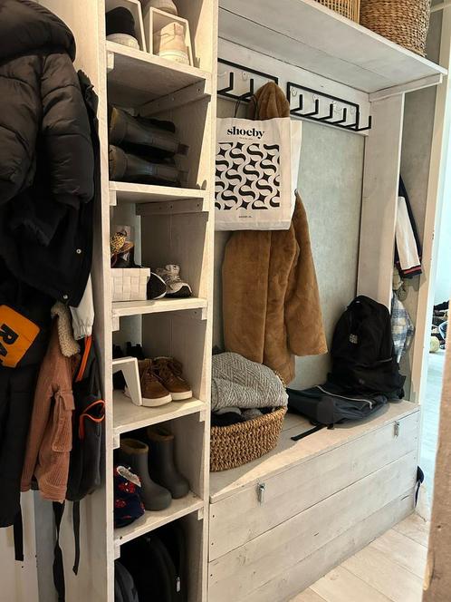 Steigerhouten wandkast en gratis wandbord steigerhout, Huis en Inrichting, Kasten | Kledingkasten, Gebruikt, Minder dan 100 cm
