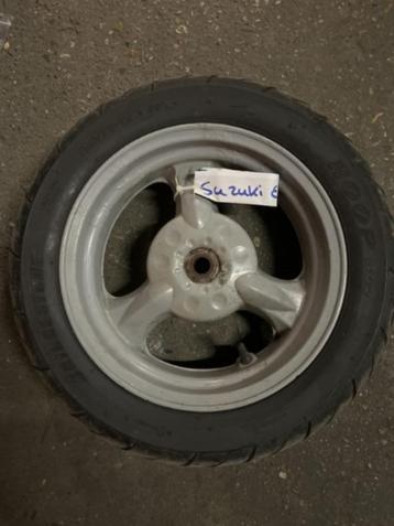 achterwiel Velg met band Suzuki Uf 50 Estilete 64140-02E10-E beschikbaar voor biedingen