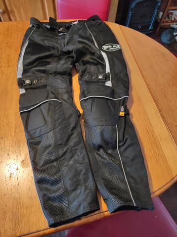 Dames motor Broek maat M 40-42 beschikbaar voor biedingen