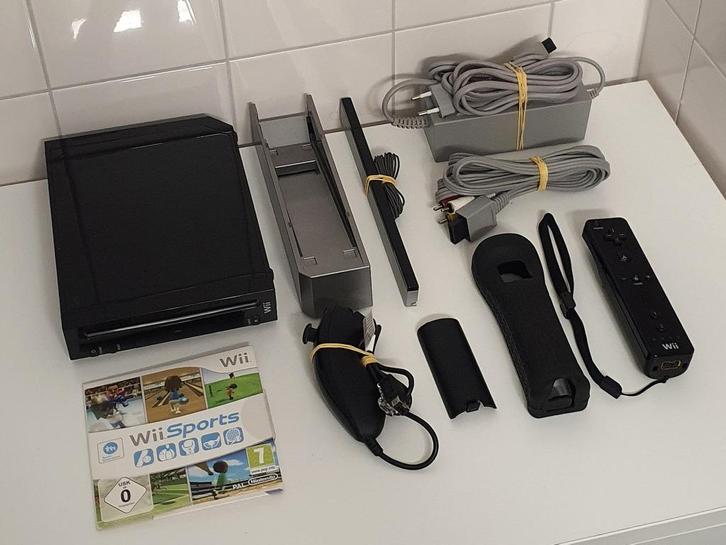 Nintendo Wii SPORTS PACK, Spelcomputers en Games, Spelcomputers | Nintendo Wii, Gebruikt, Met 1 controller, Ophalen of Verzenden