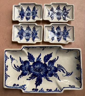 Mooie schaaltjes Delfts Blauwe stijl beschikbaar voor biedingen