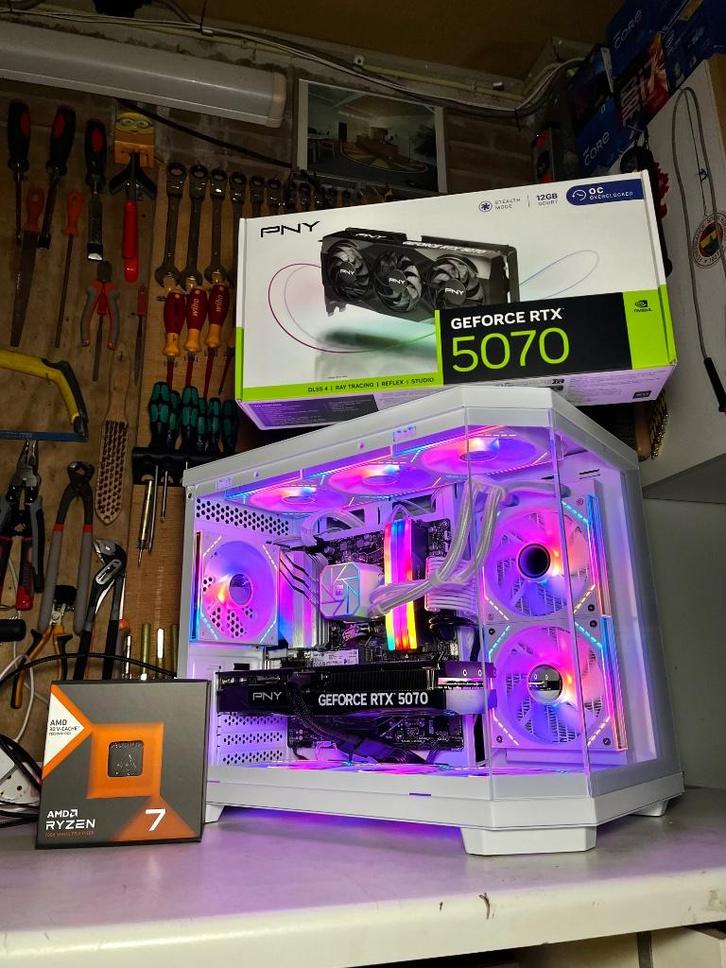 Game PC (Ryzen 7 7800X3d, RTX 5070, 128GB DDR5 Ram), Computers en Software, Desktop Pc's, Nieuw, 4 Ghz of meer, SSD, 64 GB of meer