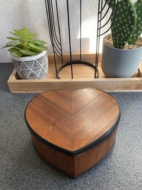 sieradendoosje hout hart vorm PUNTGAAF, Antiek en Kunst, Curiosa en Brocante, Ophalen of Verzenden