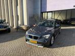 BMW X1 SDrive18i Executive AUTOMAAT! MOOIE AUTO! INRUIL MOGE, Euro 5, Zwart, 4 cilinders, 150 pk