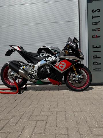 Aprilia RSV4 RF 2016 origineel 18k gelopen grote beurt gehad beschikbaar voor biedingen